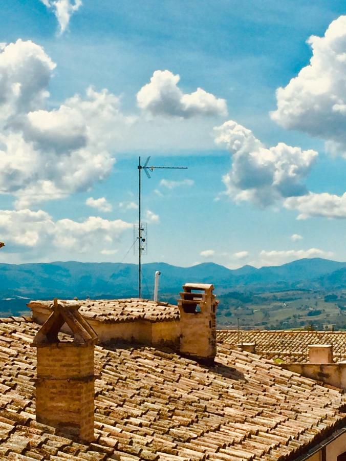 Vicolo Fabbri Appartamenti Montefalco Eksteriør billede